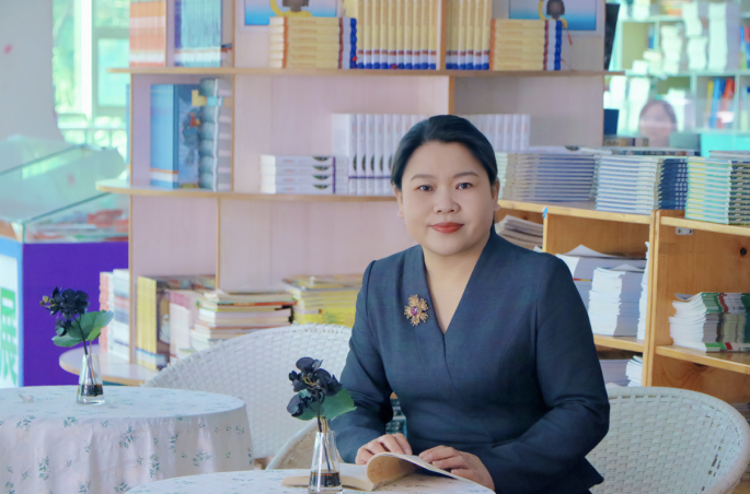 公明中英文学校校长简介