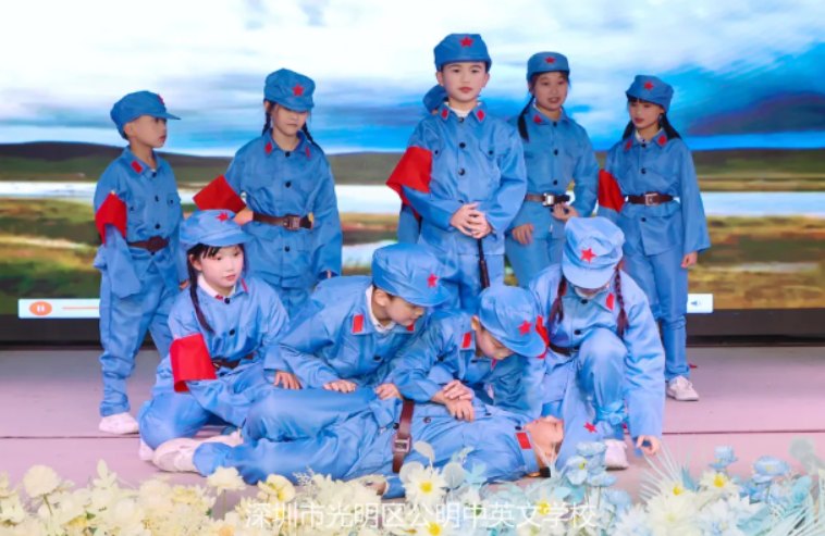 美好活动 | 童星璀璨耀舞台，课本剧中绽华光——一二三年级“戏润童话、润美童年”课本剧演出活动